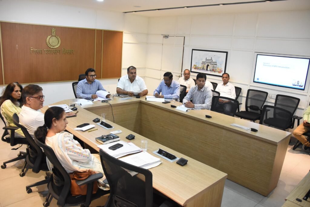 किशोरियों के स्वास्थ्य की सुरक्षा को लेकर प्रशासन सक्रिय, अतिरिक्त उपायुक्त ने अभिभावकों से सहयोग की अपील