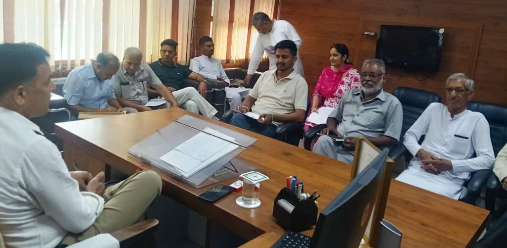 विशेष गहन पुनरीक्षण अभियान में राजनीतिक दलों की भूमिका अहम : एसडीएम राजेंद्र कुमार