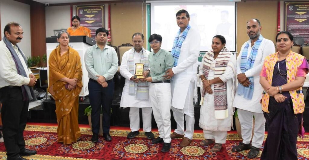पर्यावरण संरक्षण के लिए अधिक से अधिक पेड़ लगाने जरूरी हैं: विधायक घनश्याम सर्राफ
